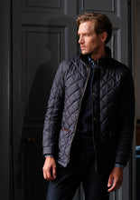 Afbeelding in Gallery-weergave laden, James, quilted jacket voor heren van Vedoneire uit Ierland