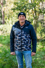 Afbeelding in Gallery-weergave laden, Kjetil, een gevoerd softshell jack Nordberg met vaste capuchon.