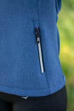 Afbeelding in Gallery-weergave laden, Rinda, softshell jack dames  met afneembare capuchon, van Nordberg