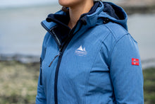 Afbeelding in Gallery-weergave laden, Gisella, is een lang model dames softshell jas van Nordberg