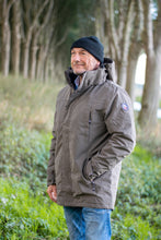 Afbeelding in Gallery-weergave laden, HALLVARD, warme gevoerde heren jas met capuchon van Nordberg