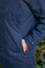 Afbeelding in Gallery-weergave laden, HALLVARD, warme gevoerde heren jas met capuchon van Nordberg