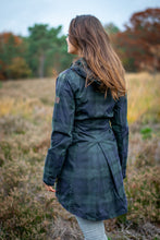 Afbeelding in Gallery-weergave laden, Katrina Hooded wax jas in Schotse tartan blackwatch