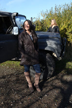 Afbeelding in Gallery-weergave laden, Katrina Hooded wax jas in bruin