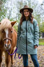 Afbeelding in Gallery-weergave laden, Gitte, is een gevoerd, lang model dames softshell jas van Nordberg