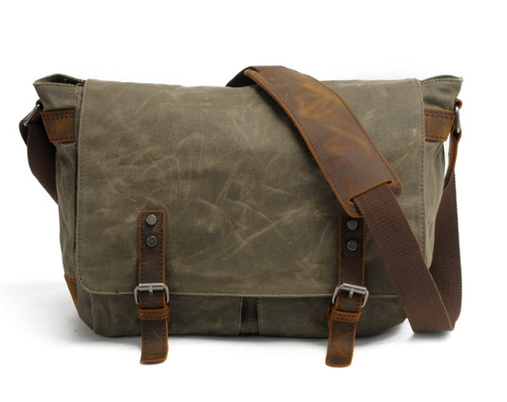 Japoon Messenger Bag, reistas van Scippis in olive